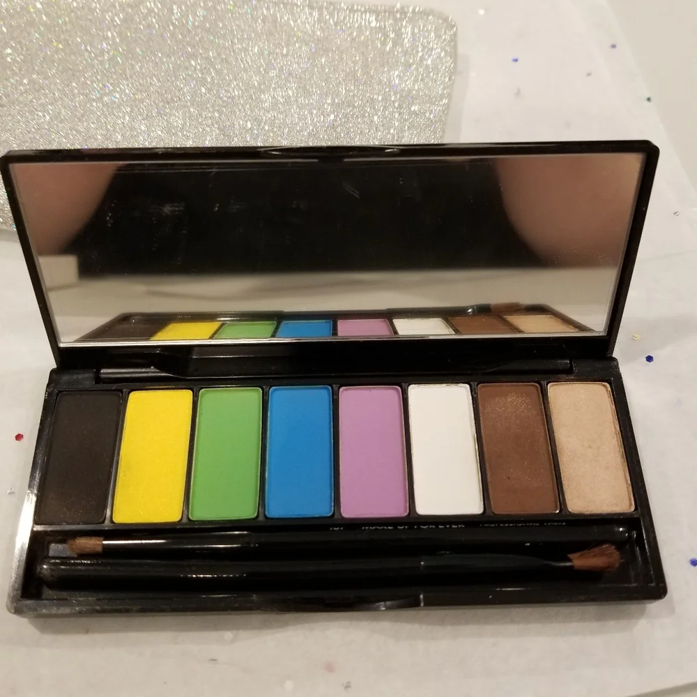 Makeup Forever Techni-Color Palette, sparkley silver makeup pouch and lashes! - Picture 2 of 3
